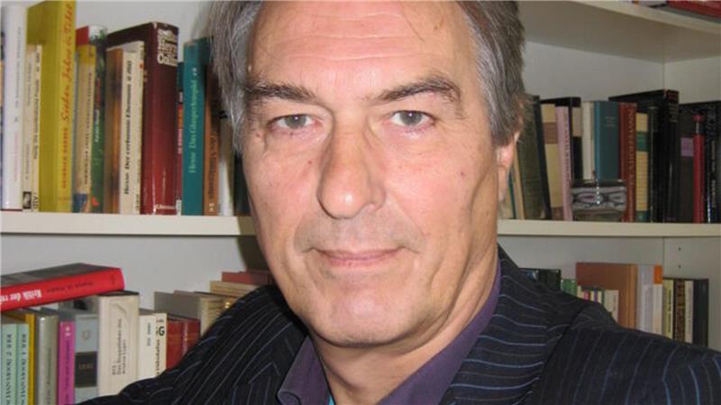 Prof. Dr. Lothar Wittmann blickt auf eine langjährige Praxistätigkeit als Psychotherapeut in Otterndorf und Hamburg zurück.