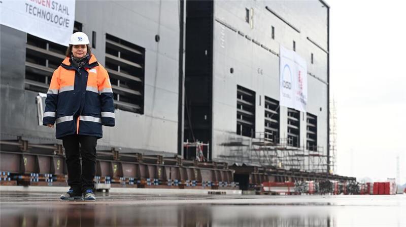 Tonnenschwere Kolosse für den Nord-Ostsee-Kanal fertig Projektleiterin Annemarie Brandt nennt die Fertigstellung der Tore einen „Meilenstein“.