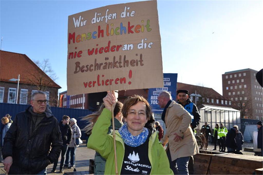 Protest gegen Rechts auf dem Sande.