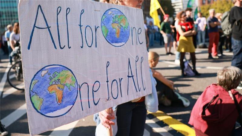 Tausende bei Demonstrationen für Klimaschutz Proteste fanden auch in Hamburg statt.