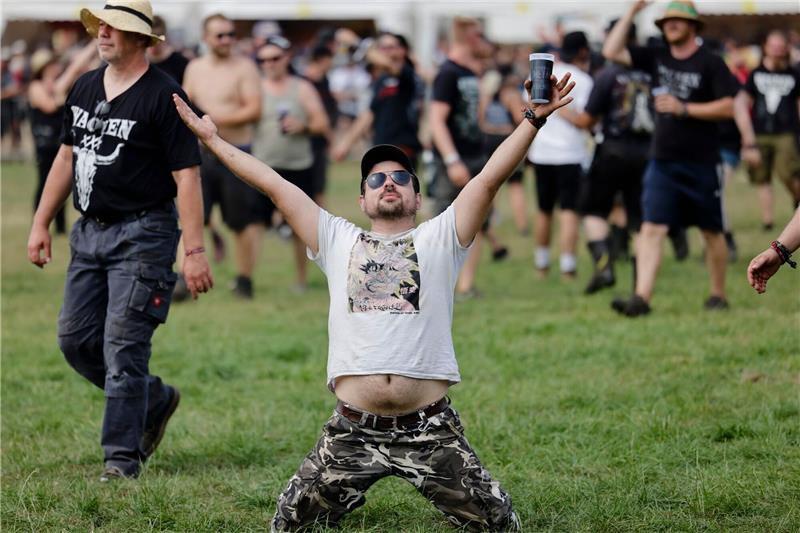 Wacken 2023 binnen fünf Stunden ausverkauft Pure Freude nach der Eröffnung des Infields auf dem Festivalgelände des Wacken Open Air (WOA).