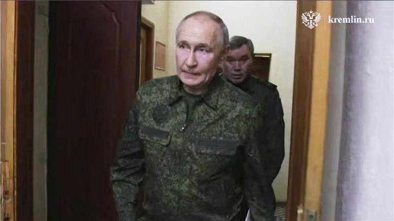 Putin hat erstmals den Frontabschnitt Kursk besucht.