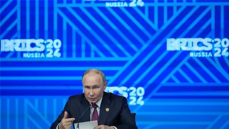 Putin sieht sich auf Erfolgskurs - auch in der Ukraine Putin sieht sich auf dem Brics-Gipfel gestärkt und in seinem Angriffskrieg auf dem Vormarsch.