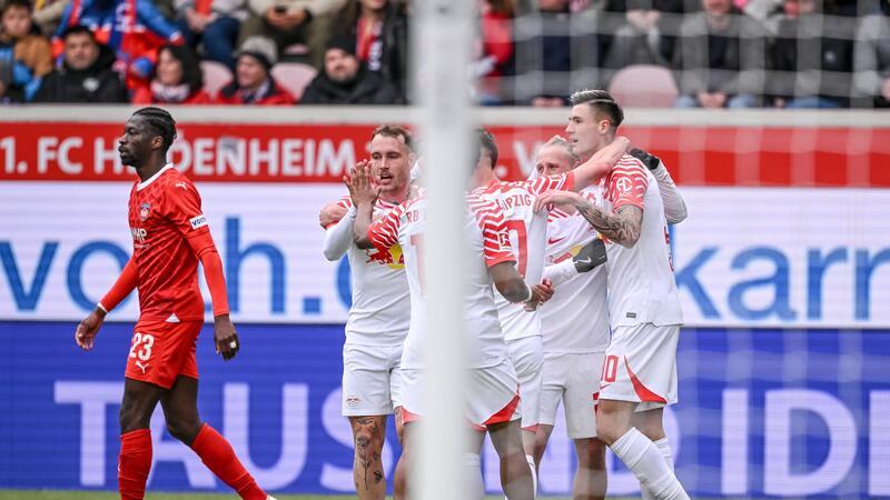 FC Bayern dominiert in Berlin - Darmstadt vertagt Abstieg RB Leipzig kam durch einen späten Treffer zum Auswärtssieg in Heidenheim.