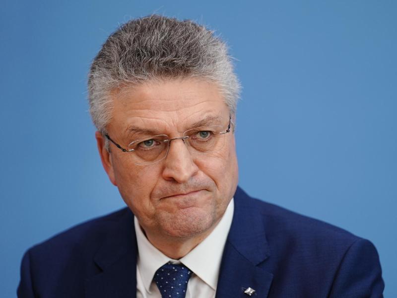 RKI-Präsident Lothar Wieler nimmt an einer Pressekonferenz zur Corona-Lage teil. (Archivbild). Foto: Kay Nietfeld/dpa