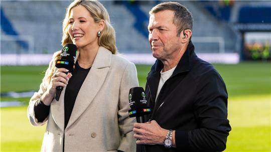 RTL, hier mit Moderatorin Laura Papendick und TV-Experte Lothar Matthäus, überträgt derzeit die Europa League.