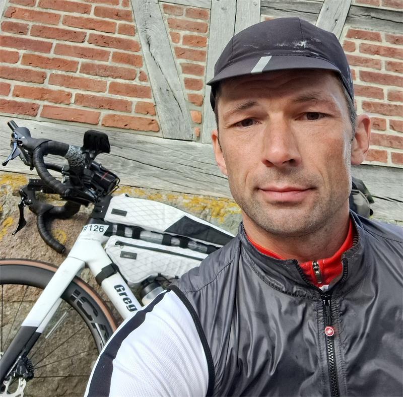 Radrennen am absoluten Limit: Um das Race Across Germany im vorgegebenen Zeitrahmen zu schaffen, konnte Immanuel Buchholz auf den mehr als 1100 Kilometern nur wenige kurze Stopps einlegen.
