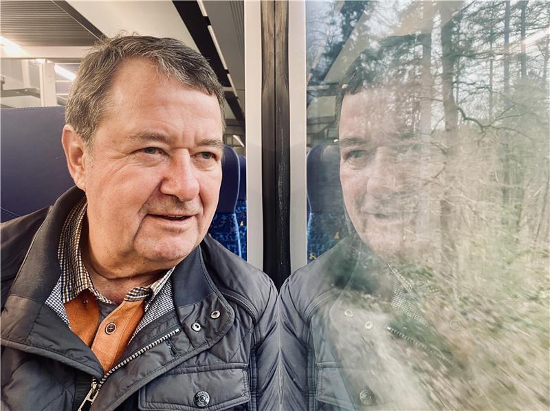 Die EVB: Eine Erfolgsgeschichte für die Stader Geest? Was Pendler berichten Rainer Schlichtmann war viele Jahre Bürgermeister der Samtgemeinde Harsefeld.