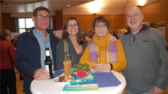 Rainer und Sabine Schmidt (links) und Rüdiger und Angelika Lange wünschen sich eine Fußgängerzone im Ortskern.