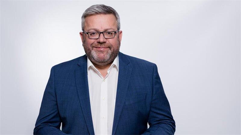 Verkehrsversuch Bahnhofstraße: Bürgermeisterkandidat Dessel will nachsteuern Ralf Dessel will am 13. September zum neuen Bürgermeister von Buxtehude gewählt werden.