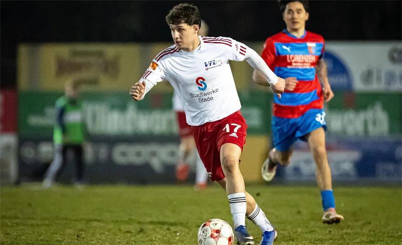 Die Tormaschine der Kreisliga will der Primus bleiben Raphael Hitzwebel spielte zuletzt für den VfL Güldenstern Stade.