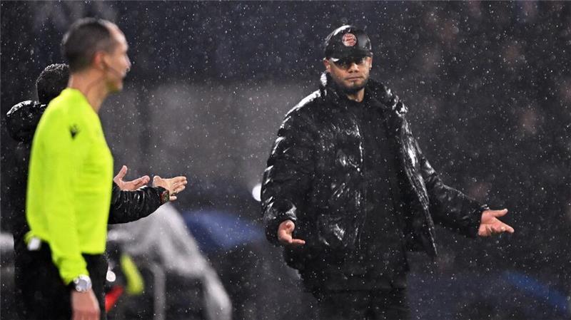 Mittelmaß in Europa: Bayern vor Extrarunde Ratlos! Bayern-Coach Vincent Kompany muss mit den Bayern in der Champions League wohl in die Playoffs.