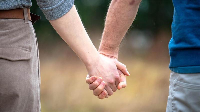 Gurken, Chemnitz, Abstinenz: Was 2025 angesagt sein könnte Realistische Partnersuche: Nicht jede Verbindung muss sich groß anfühlen, um echt zu sein. (Symbolbild)
