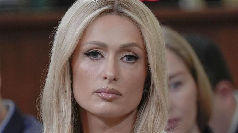 Hilton bis Kaulitz: Promis fliehen vor Flammen Realitystar Paris Hilton musste im Fernsehen mit ansehen, wie ihr Haus den verheerenden Großbränden bei Los Angeles zum Opfer fiel. (Archivbild)
