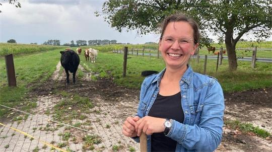 Rebecka Oellermann kann anpacken: Die Osterbrucherin ist Bio-Bäuerin aus Leidenschaft und vor fünf Jahren auf den elterlichen Hof zurückgekehrt.
