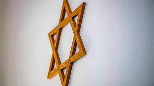 Rechtsextremismus ist laut der jüdischen Gemeinschaft Schleswig-Holstein nur eine von zahlreichen Bedrohungen für Jüdinnen und Juden im Land. (Symbolbild)