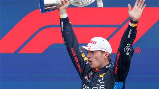 Red-Bull-Pilot Max Verstappen feiert seinen Sieg beim Grand Prix von Kanada.