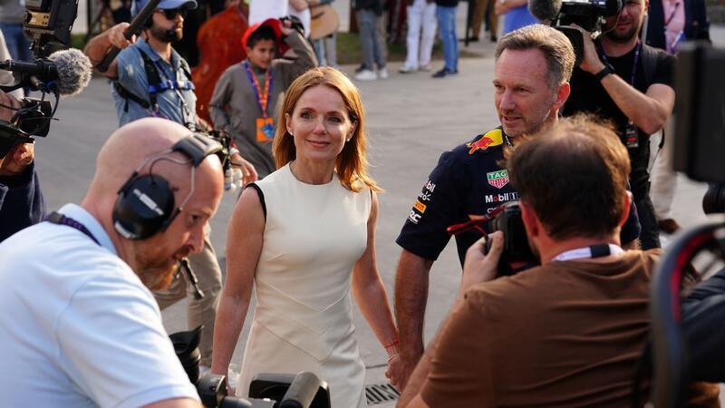 Neuer Zoff bei Red Bull: Frontalangriff nach Glücksmomenten Red-Bull-Teamchef Christian Horner und seine Ehefrau Geri Halliwell beim Großen Preis von Bahrain.