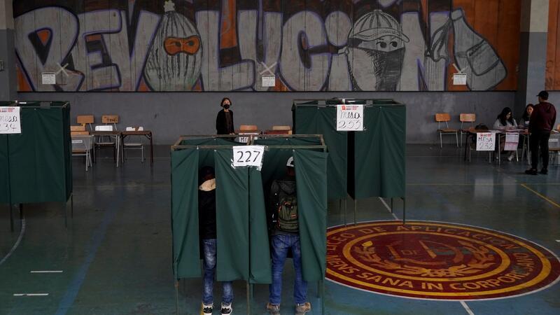 Referendum in Chile: Die neue Verfassung soll das aktuelle Grundgesetz ersetzen, das noch aus der Zeit der Militärdiktatur stammt.