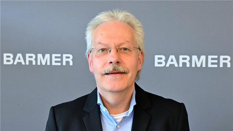 Barmer: Zahngesundheit im Norden verbessert sich Regelmäßige Vorsorge verhindere Zahnschmerzen, sagte der Landesgeschäftsführer der Barmer Krankenkasse in Schleswig-Holstein, Bernd Hillebrandt. (Archivbild)