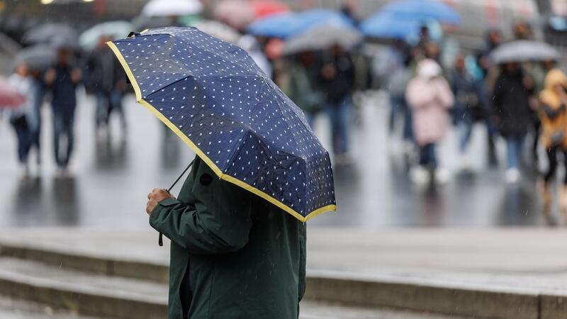 Kaum Sonne und Schauer: Wetteraussichten für den Landkreis Stade Regen und Sturmböen - der Herbst zeigt sich im Norden von seiner ungemütlichen Seite. (Symbolbild)
