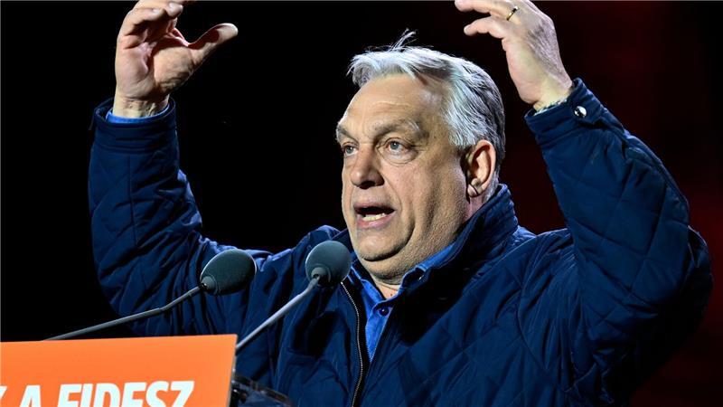 Regierungschef Orban will nach 16 Jahren weiter an der Macht bleiben. 