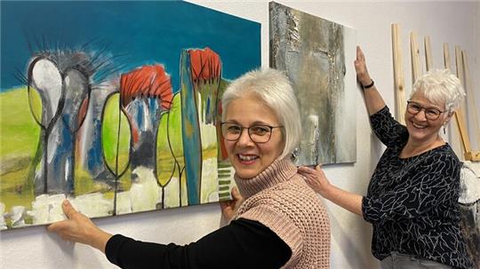 Regina Lieder-Schönn und Dagmar Schwientek machen den Leerstand wieder zum Schaufenster für Kunst.
