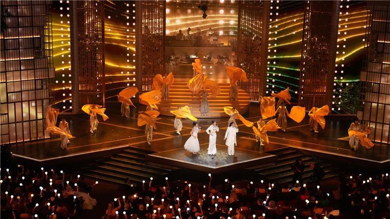 Rei Ami (l-r) EJAE und Audrey Nuna singen „Golden“ aus „K-Pop Demon Hunters“ bei der Oscars-Verleihung.