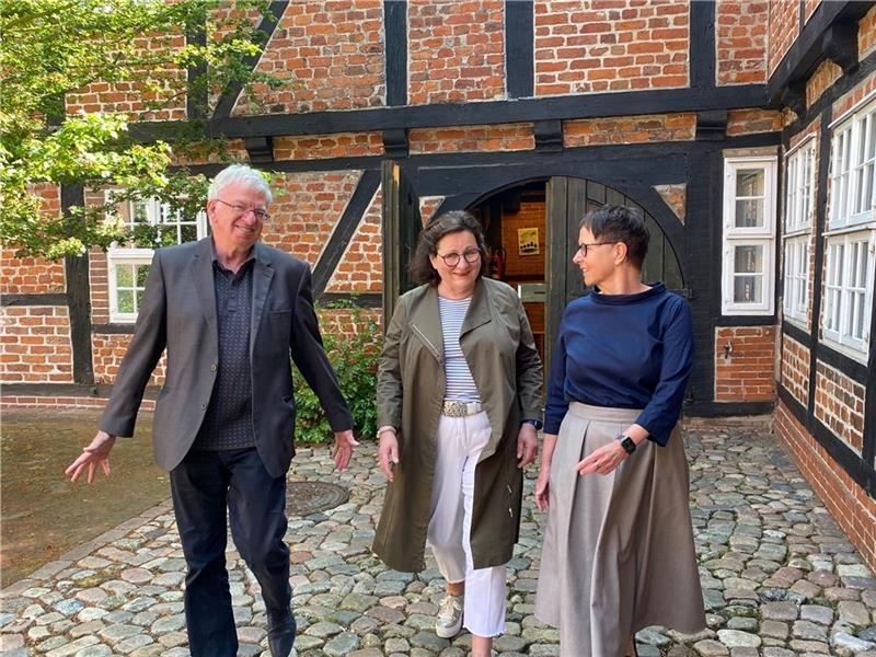 Reinhard Elfring, Bärbel Deppe und Susanne Curth gehen auch neue Wege , um den Kulturkreis wieder in Schwung zu bringen. Foto: Weselmann