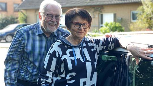 Reinhard und Gabi Block aus Buxtehude sind Besitzer eines CNG-Fahrzeugs und wollen das Aus für ihre Tankmöglichkeit vor Ort nicht einfach kampflos hinnehmen. 