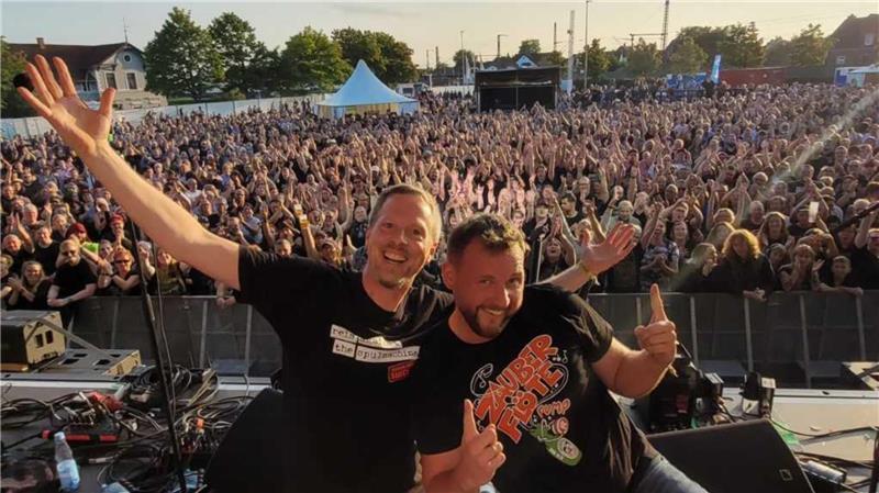 Reis Against The Spülmaschine ist auf Festival-Tour und wird am Wochenende zum ersten Mal auf der Wacken-Bühne stehen.