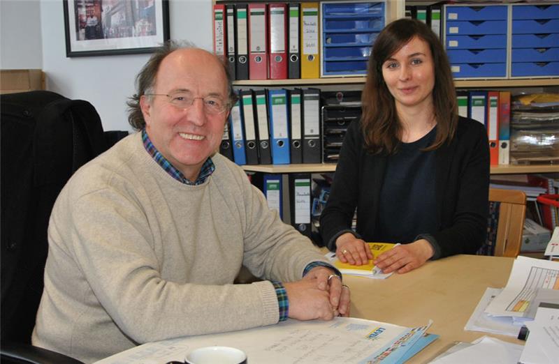 Rektor Hans-Otto Ehlers und Raissa Promies, Deutsch- und Religionslehrerin und Koordinatorin der „Deutsch als Zweitsprache“-Kurse (DaZ).