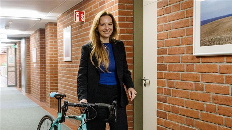 Innenministerin Finke will mehr Polizei und Wohnungsbau Rennradfahren hilft ihr dabei, den Kopf freizubekommen.