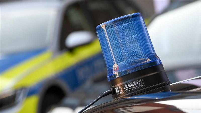 Reste eines Feuerwerks lösen auf der Autobahn einen Polizeieinsatz aus. (Symbolbild)