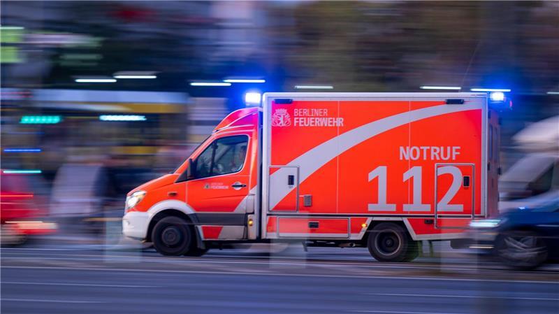 Rettungskräfte kommen bei Herz-Kreislauf-Stillstand oft zu spät, um Hirnschäden zu verhindern. (Symbolbild)