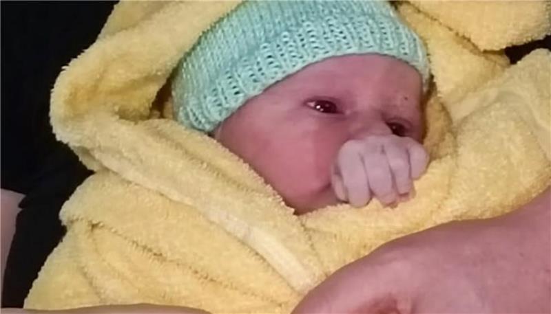 Ria Skadi ist das erste Baby, das im Jahr 2025 im Landkreis Stade am Elbe Klinikum Buxtehude geboren wurde.