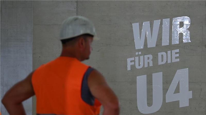Richtfest im Rohbau: U4-Haltestelle Horner Geest in Hamburg feiert Baufortschritt.