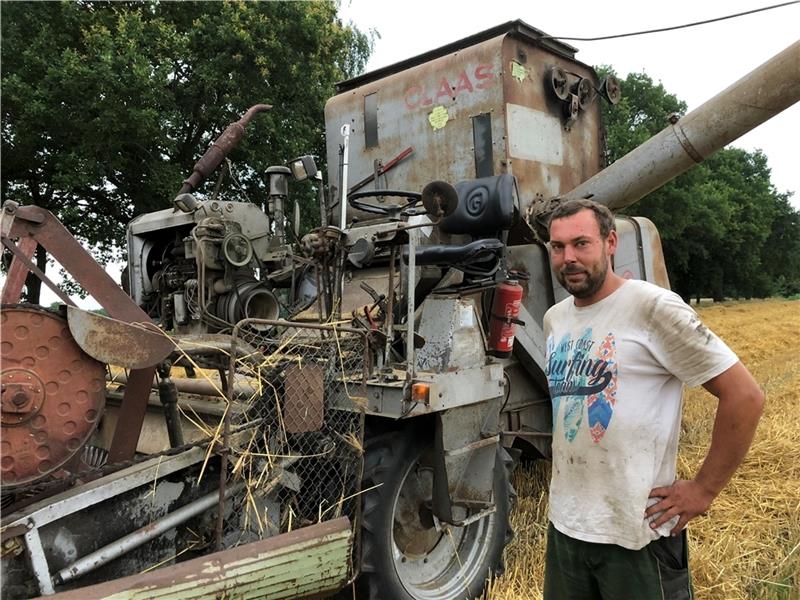 „Richtig Arbeit“: Pascal Müller aus Hude und sein „Alter“. Fotos: Klempow