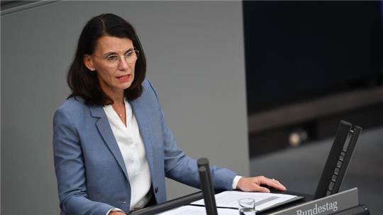 Rita Schwarzelühr-Sutter nennt es „puren Antisemitismus“, wenn auf deutschen Straßen die menschenverachtenden Taten der Hamas bejubelt würden.Fotograf