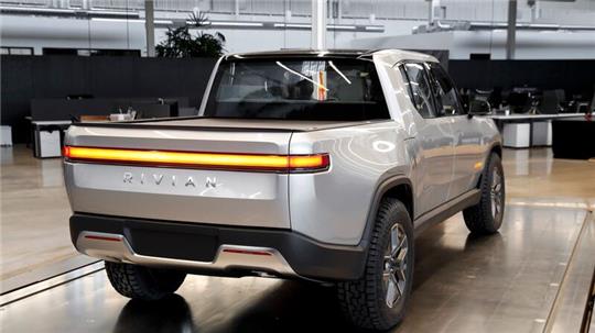 Rivians Technologie und Software sollen in Zukunft bei Autos von VW Anwendung finden.