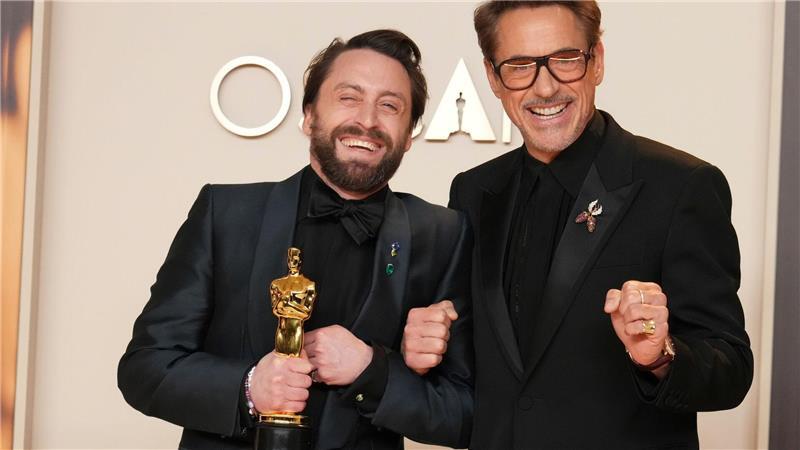 Superheld mit Schwächen - Robert Downey Jr. wird 60 Robert Downey Jr. trat bei der Oscar-Verleihung als „Presenter“ auf. (Archivbild)