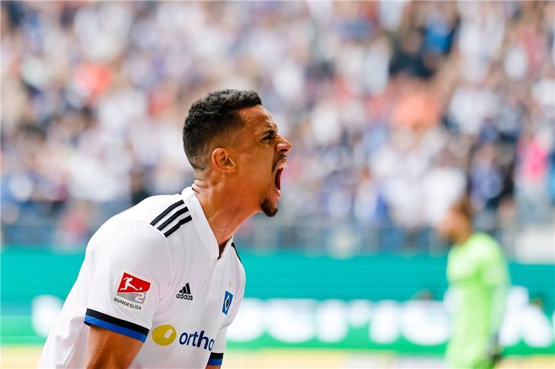 Toptorjäger Glatzel: Darum bleibe ich beim HSV Robert Glatzel erzielte in der vergangenen Zweitliga-Saison 22 Tore für den HSV. Foto: dpa-Bildfunk