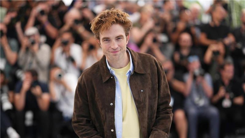 Jennifer Lawrence: Kinder haben ist „brutal und unglaublich“ Robert Pattinson ist an der Seite von Jennifer Lawrence im Film zu sehen.