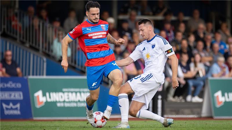 Robin Kölle und D/A sind in Emden im Titelkampf gestolpert und mussten ein 2:2 schlucken - durch einen Elfmeter, der keiner war.