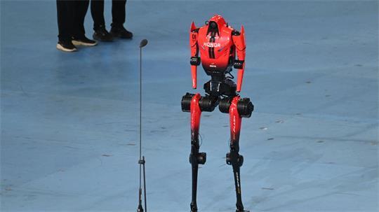 Roboter „Blitz“ hat den 100-Meter-Rekord von Usain Bolt unterboten. 