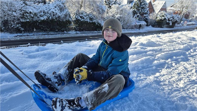 Rodeln ist im Kreis Stade nicht nur am Deich möglich.