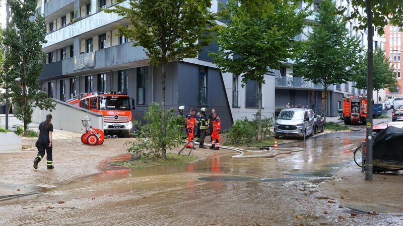 Rohrbrüche haben in Hamburger Stadtteilen zu Problemen mit der Wasserversorgung geführt.
