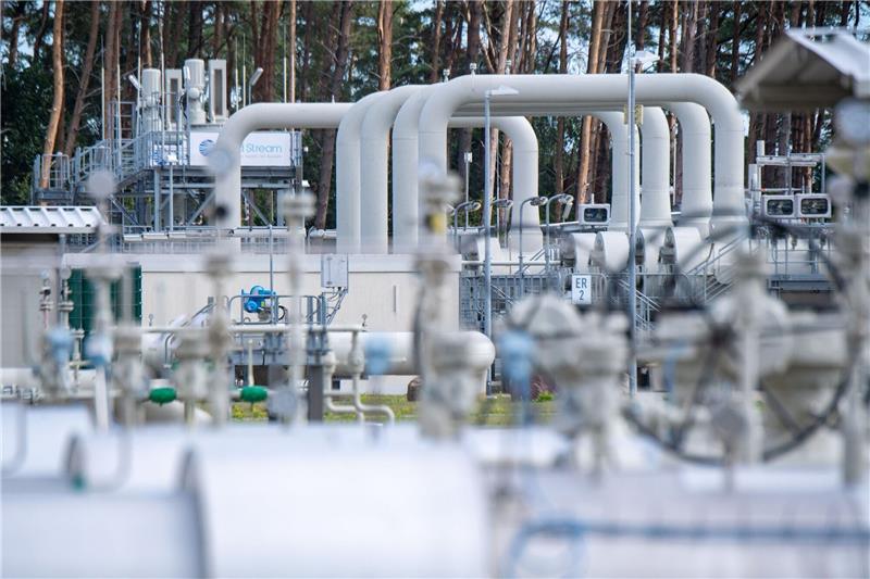 Rohrsysteme und Absperrvorrichtungen in der Gasempfangsstation der Ostseepipeline Nord Stream in Lubmin.