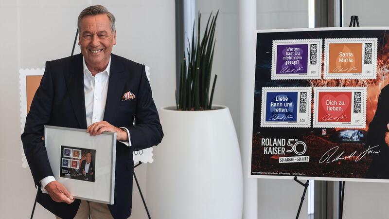Schlagerstar Roland Kaiser hat nun seine eigenen Briefmarken Roland Kaiser ist der erster Schlagerstar, der in Deutschland seine eigenen Briefmarken bekommt.