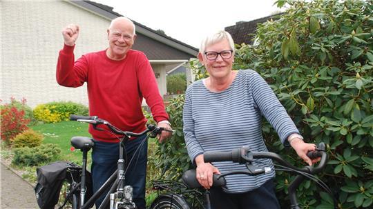 Rolf Mau und mit seiner Lebensgefährtin Marion Borkenhagen. Reisen und Radtouren gehören zu ihren größten Hobbys.